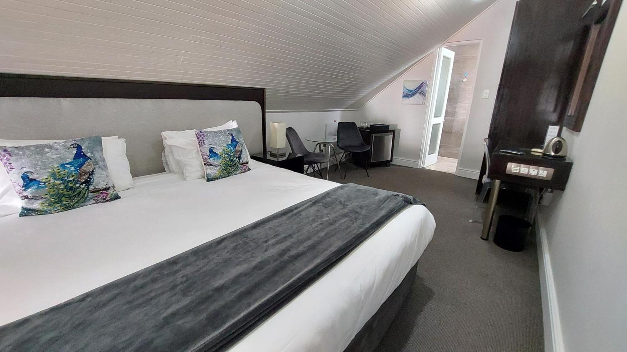 4 On Varneys Guest House كيب تاون المظهر الخارجي الصورة